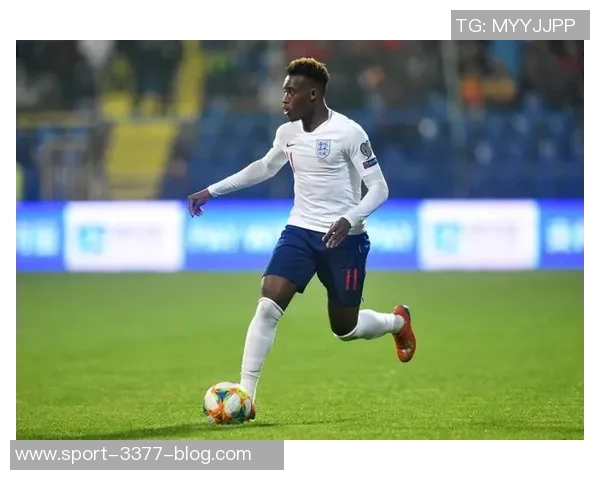 拜仁慕尼黑向无家可归者慈善机构捐赠十万欧元助力社会公益